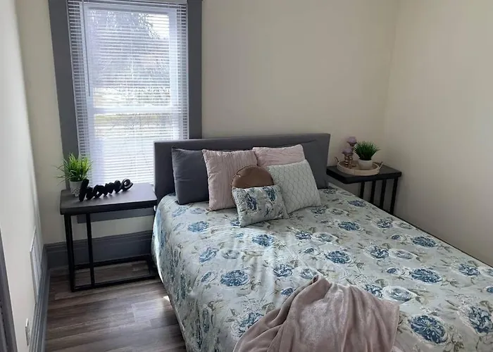 6Br Retreat-Great For Reunions And Getaways Minutes From Niagara Falls