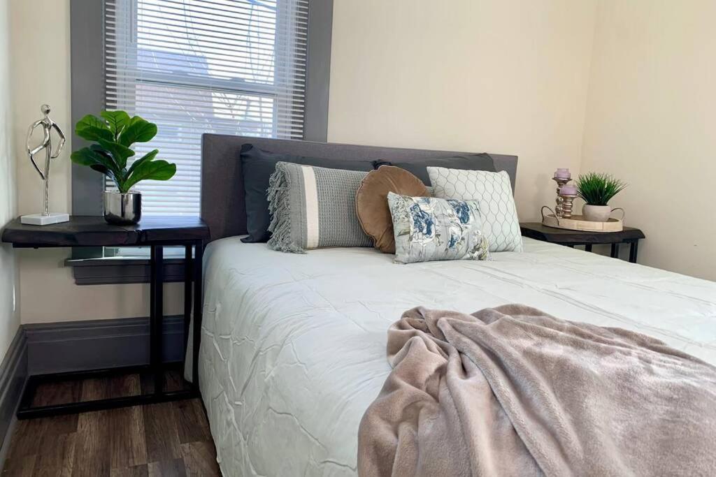 6br Retreat-great For Reunions And Getaways Minutes From Holiday home